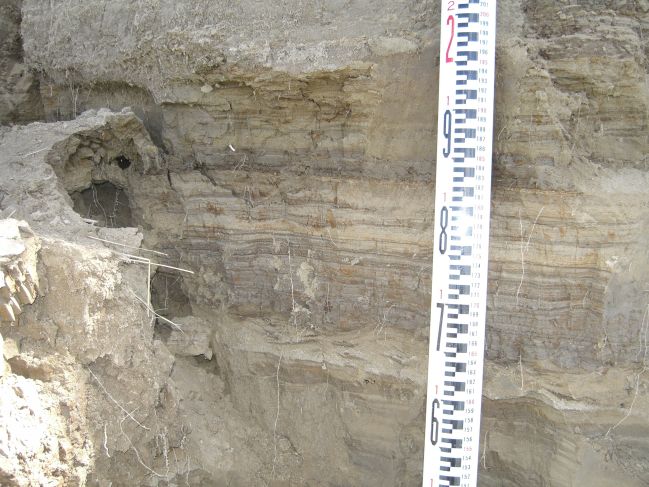  2006:09:14 02:50:23   AbandonedCh2a - interlaminated fine sand and mud - photo 2.jpg